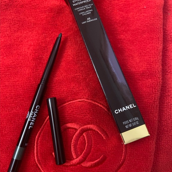 Chanel Stylo Yeux Waterproof Long-Lasting Eyeliner - Green - Picture 1 of 1